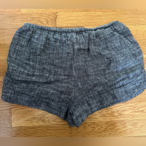 Mossimo Women’s Shorts Size Small - Picture 2 of 4